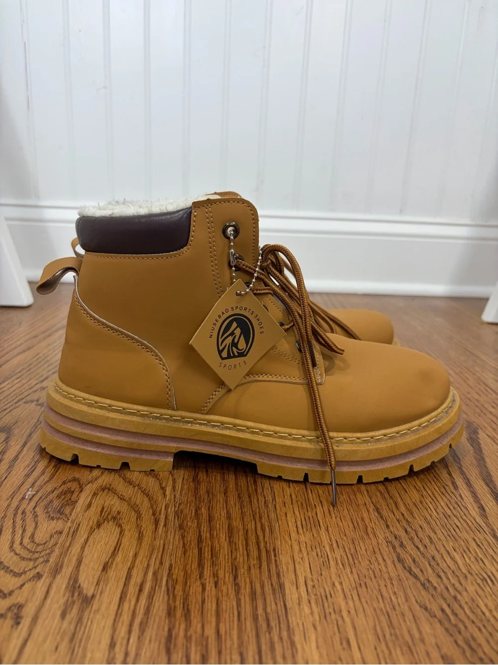 Plush Lined Lace-Up Winter Boots (44)